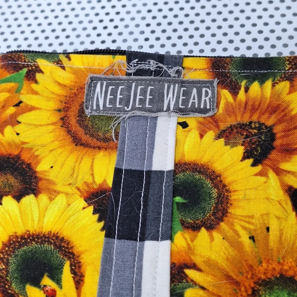 NeeJee Wear Handmade Wristlet Clutch Makeup Bag Sunflower Check Zipper Card Slot